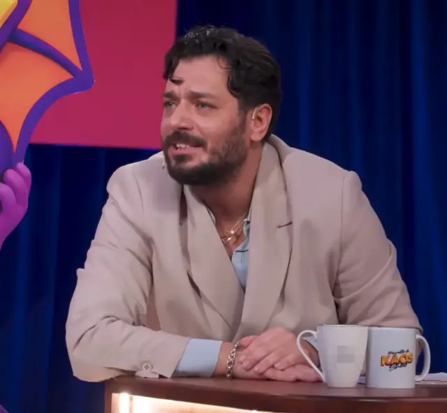 Ajdar sahne performansı