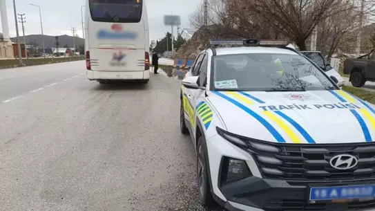 Buzlu Turizm Otobüsü Hız Limitini Aştı: Trafik Denetiminde Yeni Ceza