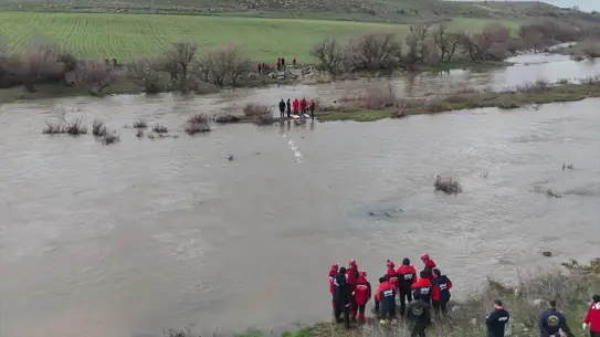 Diyarbakır Çınar’da Kayıp Kadının Cesedi Dere Yatağında Bulundu