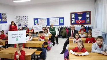 Ligde gençlerin spor yaparken görüntüsü