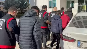 Mahkeme salonunda çocuklar