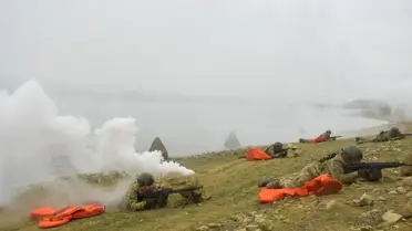 Gelibolu’da Yapay Gölette Durgun Sulardan Geçiş Tatbikatı