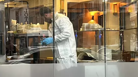 Sivas'ta Restoran Önünde Silahlı Saldırı: Bir Kişi Yaralandı