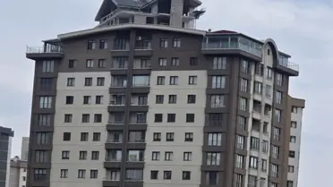 Sosyal medyada paylaşılan apartman üstü villa fotoğrafı