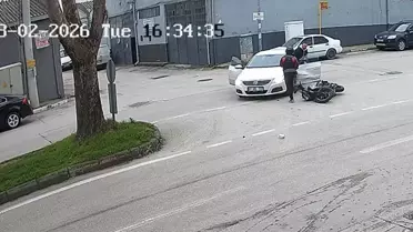 Kazada hasarlı otomobil