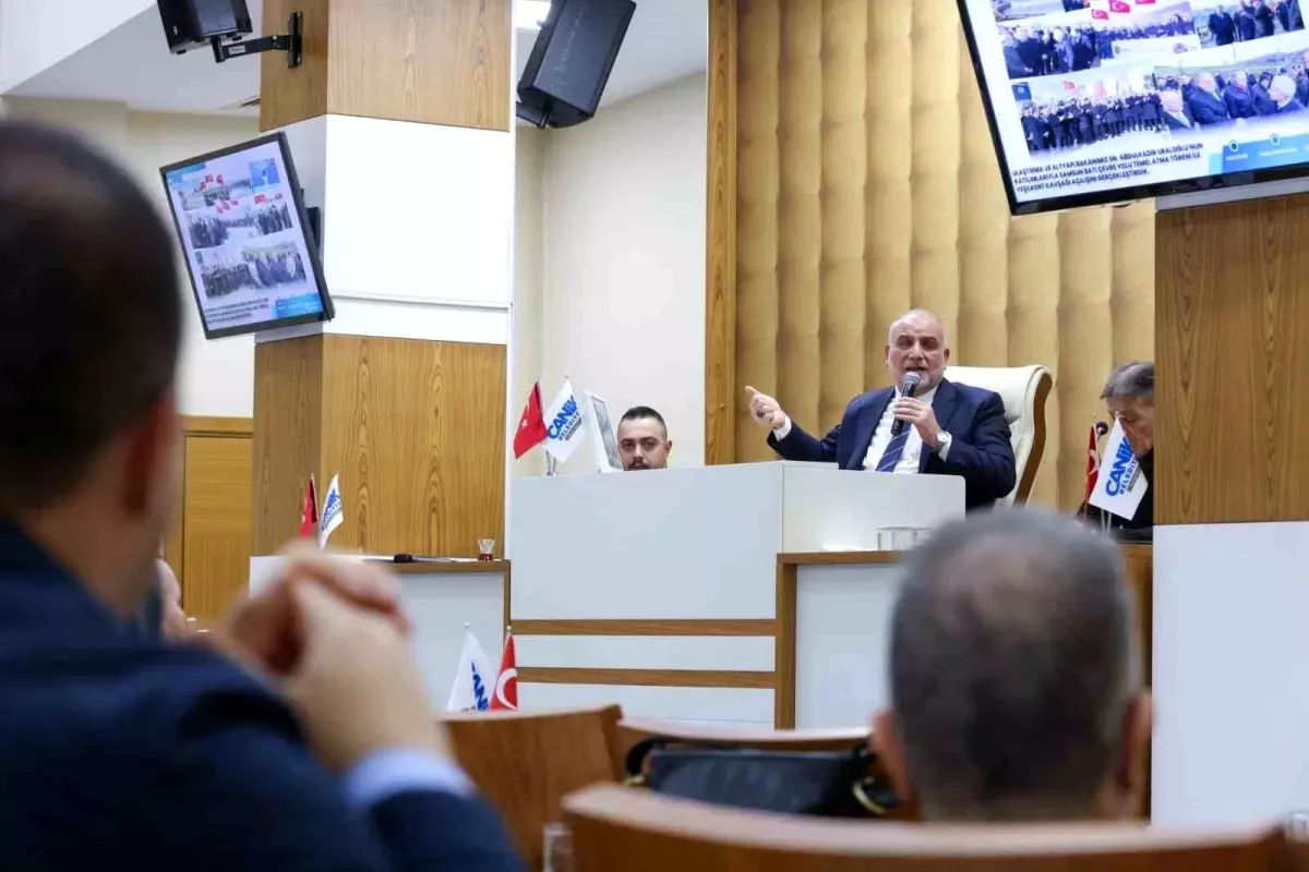 Canik’te Burs Desteği Sürüyor, Meşe Tesisleri Yenileniyor