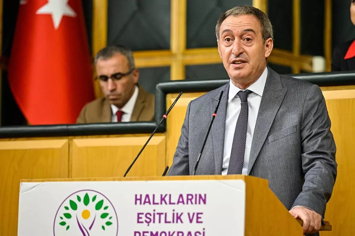 DEM Parti, Bahçeli'nin Öcalan ve Demirtaş Açıklamalarına Karşı Çıkıyor