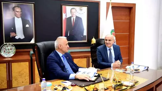 Bakan Ersoy, Malatya’da Kütüphane İnşaatını İnceledi ve Projelere Destek Talep Etti