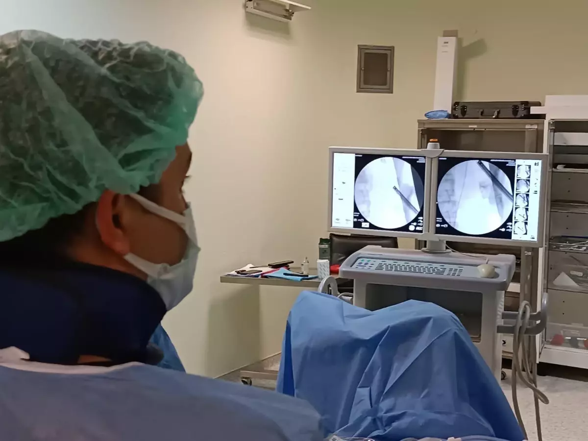 57 Yaşındaki Hastada 295 Böbrek Taşı Başarıyla Çıkarıldı