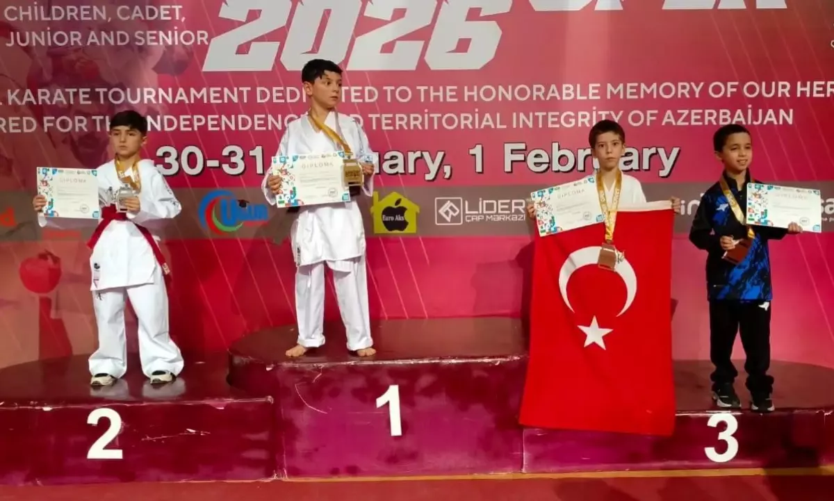 Alaşehirli Karateciler Bakü’de 8 Madalya Kazandı: Uluslararası Turnuvada Büyük Başarı