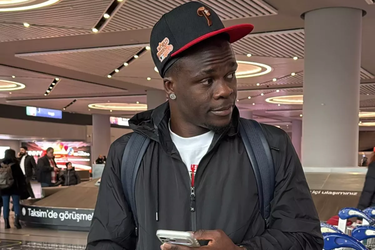 Beşiktaş, Junior Olaitan'ı İstanbul'da Karşıladı: Transfer Süreci Başladı