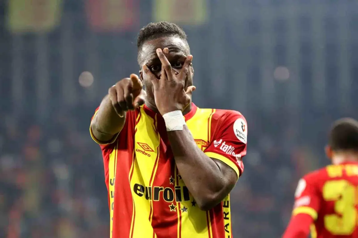Göztepe'nin Yaz Transferinde Büyük Hamle: Olaitan Beşiktaş'a, Musah Mohammed Takıma Katılıyor
