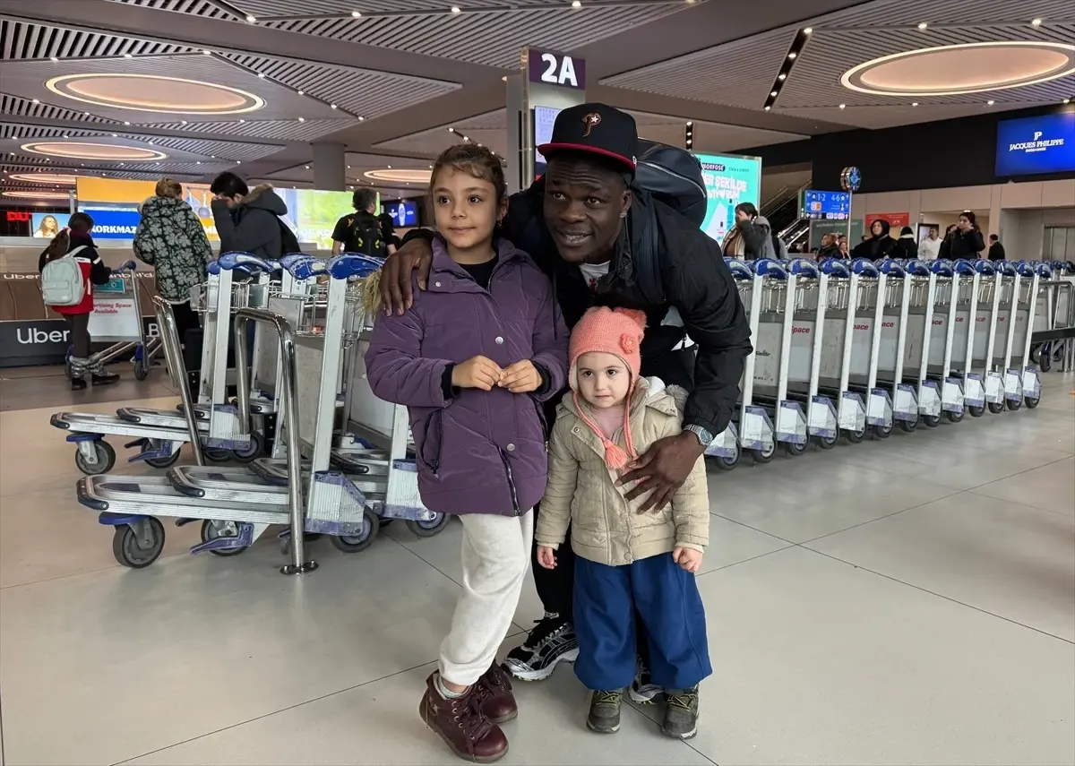 Beşiktaş, Göztepe'nin Yıldızı Junior Olaitan'ı Kadrosuna Katmak İçin Hazırlıklarını Tamamladı