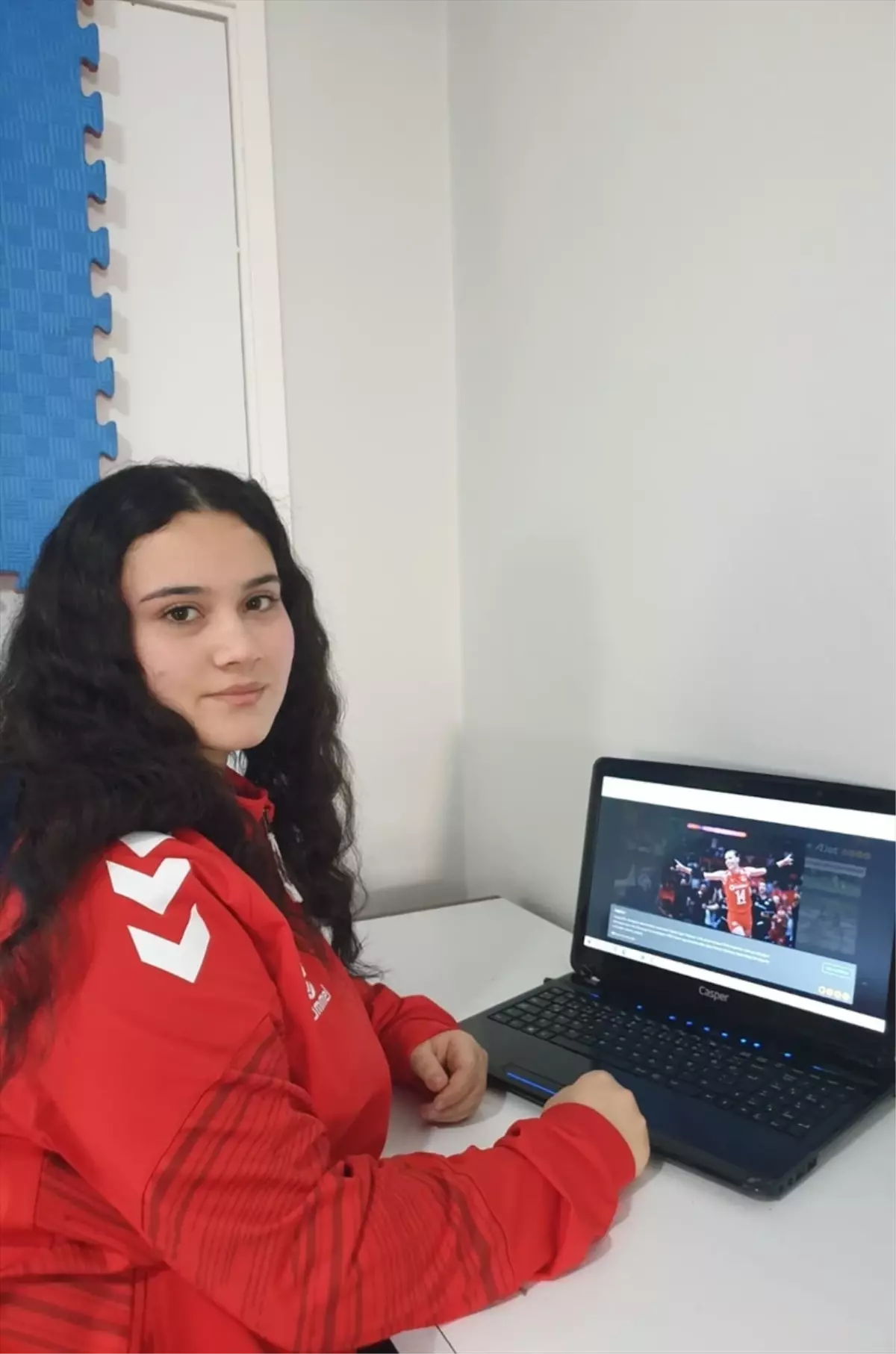 Zehra Gemi, AA’nın Yılın Kareleri Oylamasında 6 Kategoride Oy Kullanarak Destek Verdi