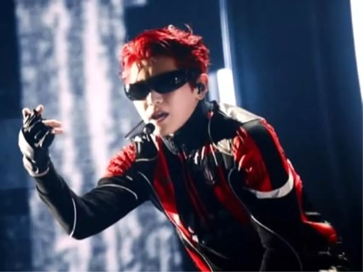 Lee Taeyong, Uşakspor Logolu Ceketiyle Seul Konserinde Fark Yarattı