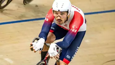 Pist bisikleti yarışından bir anlık görüntü