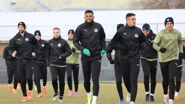 Alanyaspor takımının maç öncesi motivasyon fotoğrafı