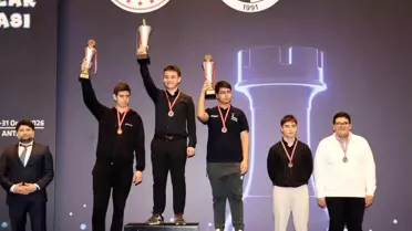 Güzelbahçe'nin Genç Satranç Yıldızı Egehan Yıldız, Türkiye Şampiyonası'nda Üçüncülük Elde Etti