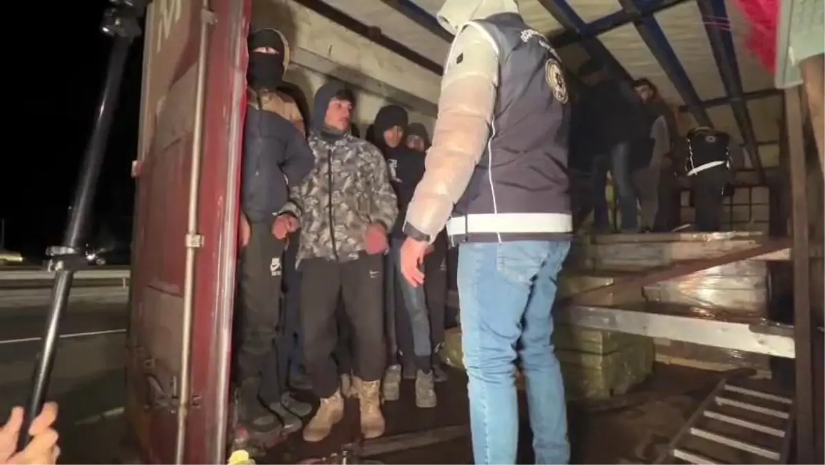 Erzurum'da Göçmen Kaçakçılığı Operasyonu: 162 Kişi Gözaltına Alındı