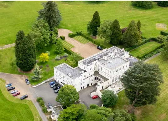 Royal Lodge dışı görüntüsü