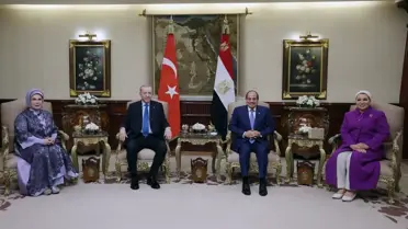 Erdoğan, Kahire'de Mısır Cumhurbaşkanı Sisi ile Görüştü