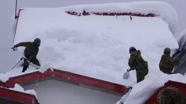 Japonya’da Şiddetli Kar Fırtınası 35 Can Aldırdı, Yüzlerce Yaralı