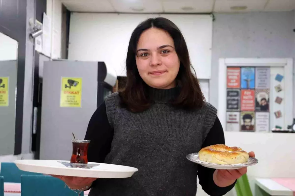 Genç Girişimci Eylül'ün Kafe Yolculuğu: Hayallerini Gerçekleştiren 23 Yaşındaki Kadın