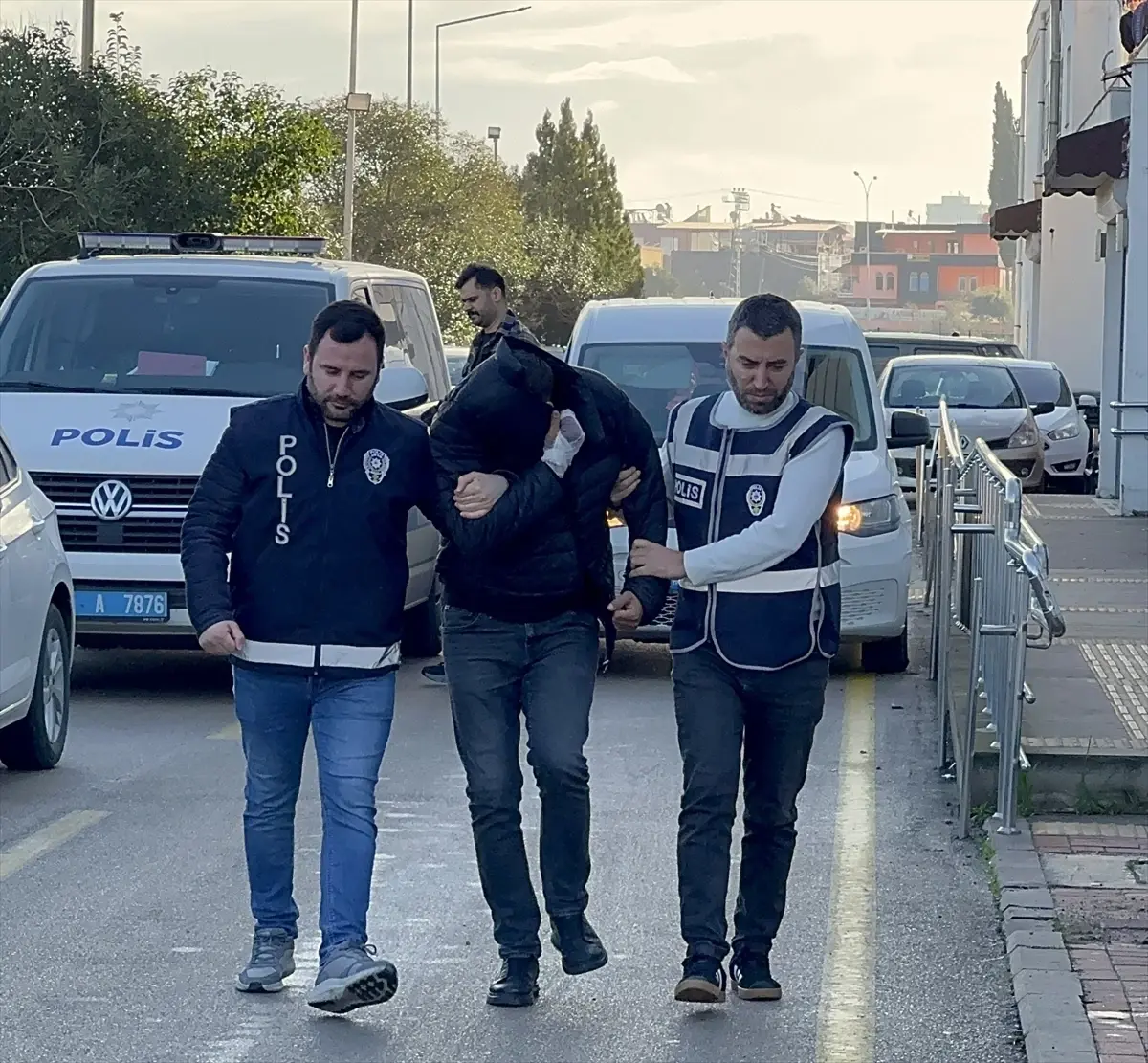 Adana’da Boşanmış Çiftin Çocuk Tesliminde Şiddetli Kavgası Gözaltına Alındı
