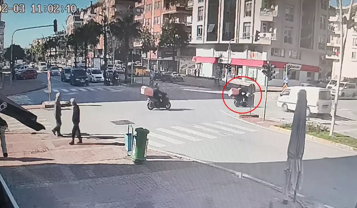 Manavgat’ta Motosiklet‑Minibüs Çarpışması: Sürücü Kaçtı, Polis Soruşturma Başlattı