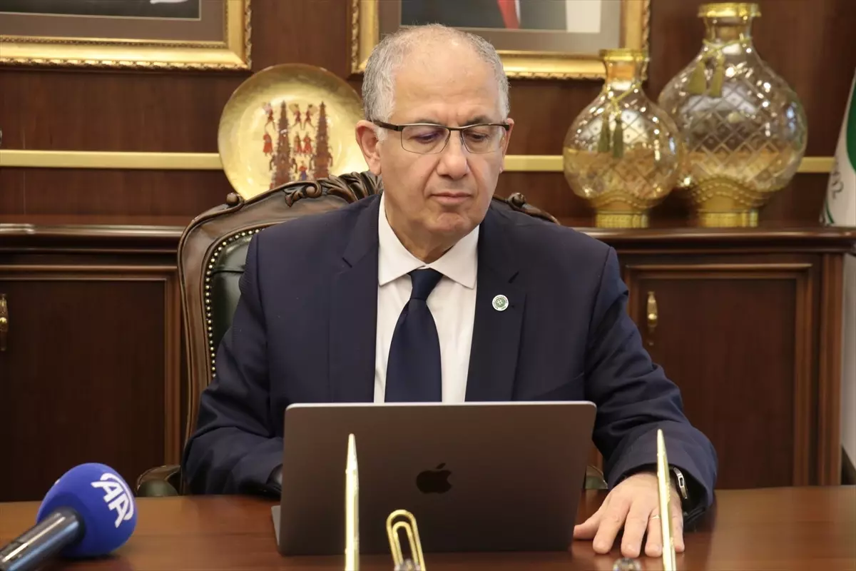 Kocaeli Üniversitesi Rektörü Cantürk, AA’nın 2025 Fotoğraf Yarışması Oylamasına Katıldı