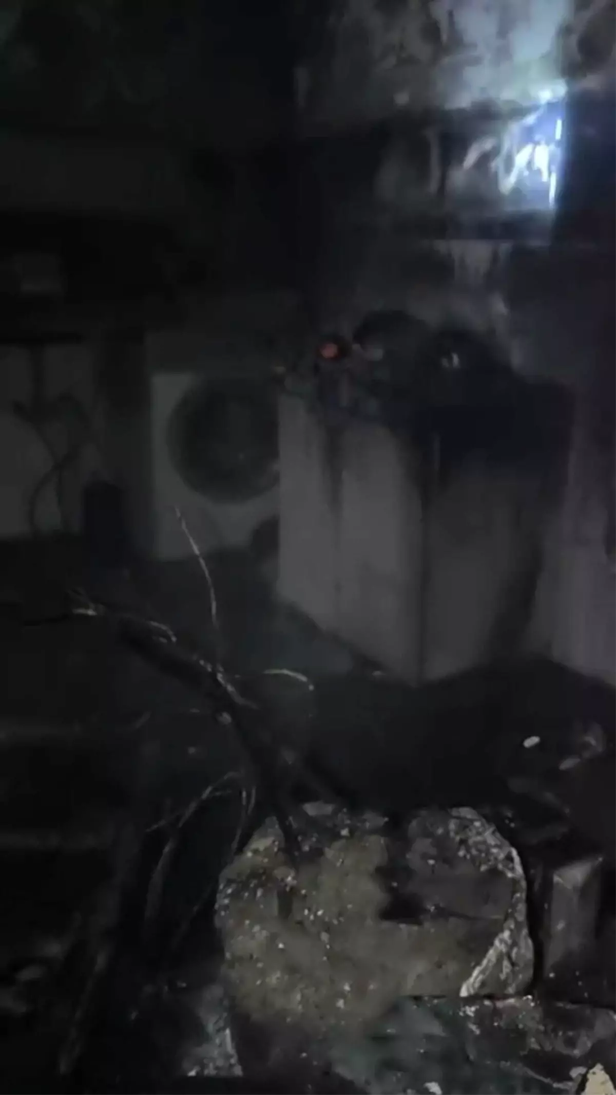 Kırkağaç’ta Müstakil Ev Yangını: Yapı Kullanılamaz Hale Geldi