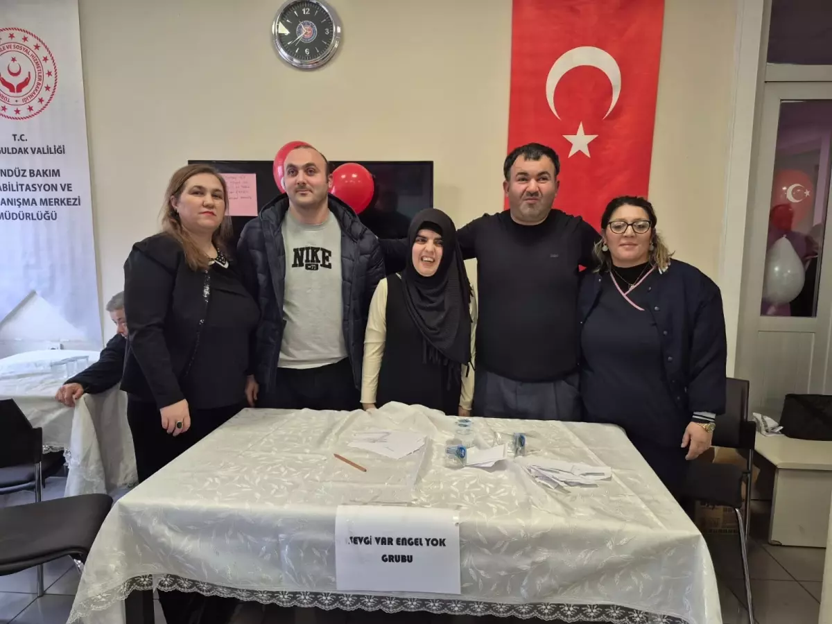 Zonguldak’ta “Sevgi Var Engel Yok” Grubu Bilgi Yarışmasında Birinci Oldu