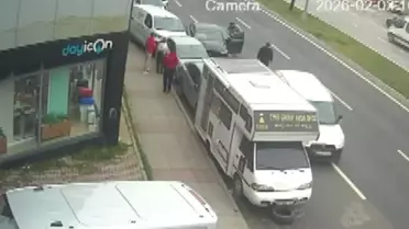 Avcılar’da Alkollü Sürücünün Dört Park Aracına Çarpması