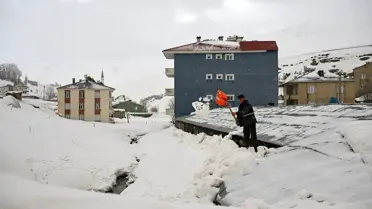 Bahçesaray’da Çığ Felaketinin Tanıkları Unutulmaz Anılarıyla Gözyaşlarını Paylaşıyor