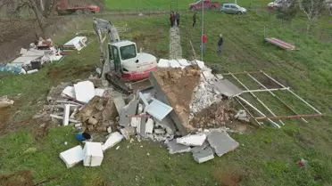 Çanakkale'de Kaçak Yapılar Hızla Yıkılıyor: 10 Bina Düşüyor