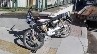 Burdur’da Lise Öğrencileri Motosiklet‑Cip Çarpışması: Bir Yaralı Ağır Hastaneye Sevk Edildi