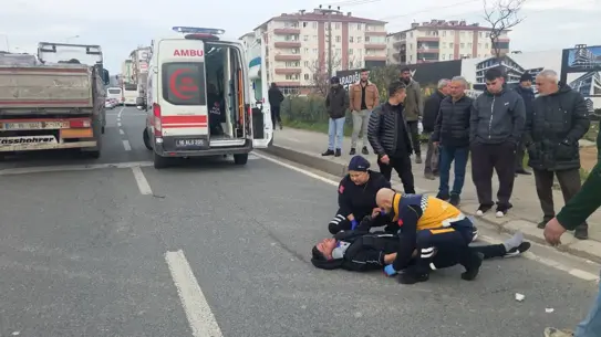 Orhangazi'de Motosiklet ve Otomobil Çarpışması: 2 Yaralı
