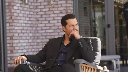 Eşref Rüya’nın Lazer Şovu, Boğaz’da Gündemi Salladı