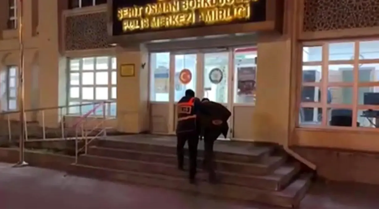 Kayseri’de Otomobil Lastiği Kesildi: Şüpheli Gözaltına Alındı