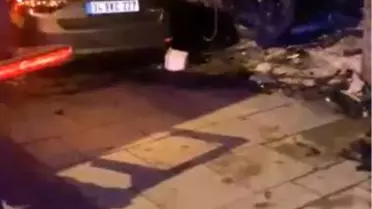 Sultanbeyli'de Kontrolden Çıkan Araç Yaya Çarparak 4 Araca Zarar Verdi