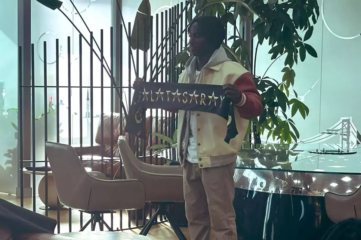 Renato Nhaga’nın havalimanı karşılama anı