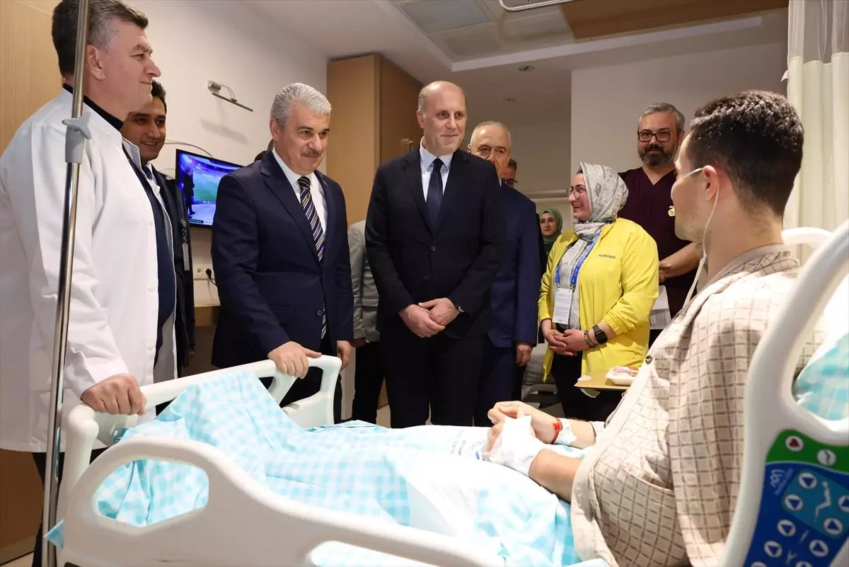 Konya Valisi İbrahim Akın, Yaralı Bisikletçiyi Ziyaret Etti