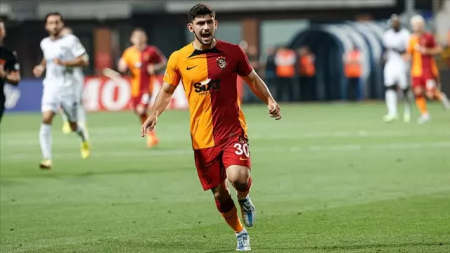 Yusuf Demir'in Rapid Wien formasıyla