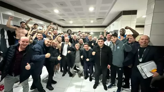 Çayırova Belediyesi, Kahramanmaraş’ta 92-75’lik Zaferle 18. Galibiyetini Aldı