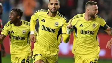 Youssef En-Nesyri, 15 Milyon Euro'luk Transferle Fenerbahçe'den Ayrıldı