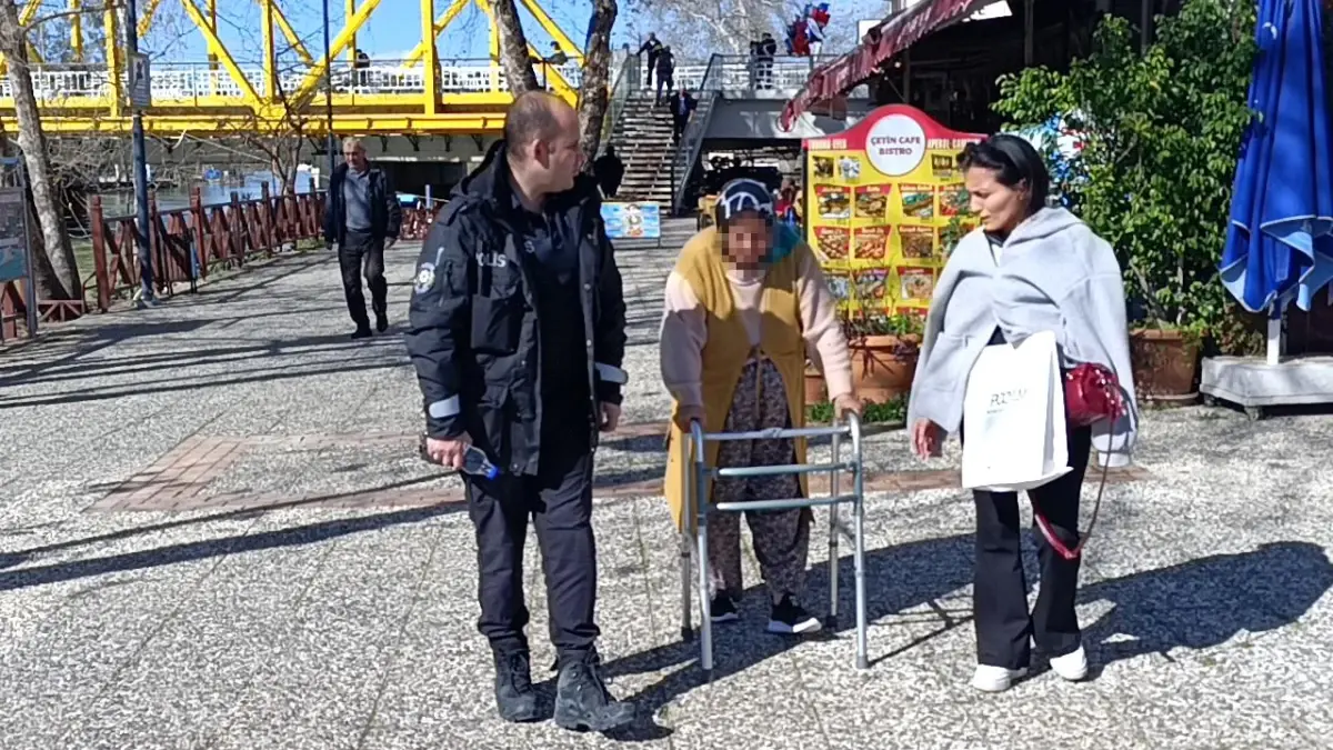 Manavgat'ta Yaşlı Kadın Köprüden Atlamaya Çalıştı, Zamanında Müdahale ile Hayatı Kurtarıldı