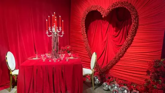 Sevgililer Günü'nde Lüks ve Romantik Dekorasyon Trendleri