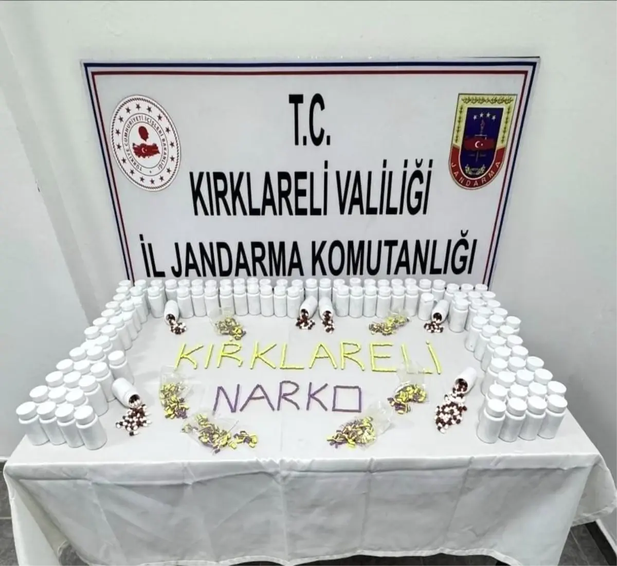 Lüleburgaz’da Binlerce Uyuşturucu Hap Ele Geçirildi: Jandarma Operasyonu Detayları