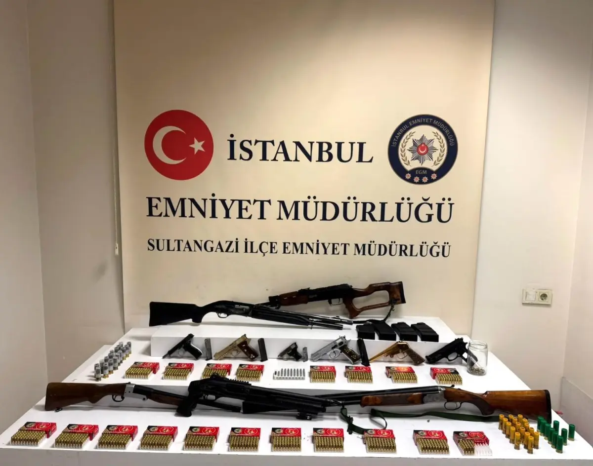Sultangazi'de Silah ve Uyuşturucu Operasyonu: 3 Şüpheli Yakalandı