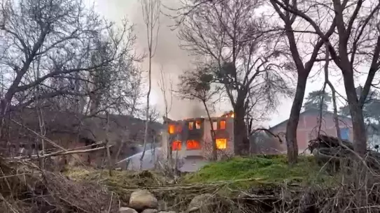 Mudurnu Köyünde Çıkan Yangın Köylülerin Yardımıyla Söndürüldü